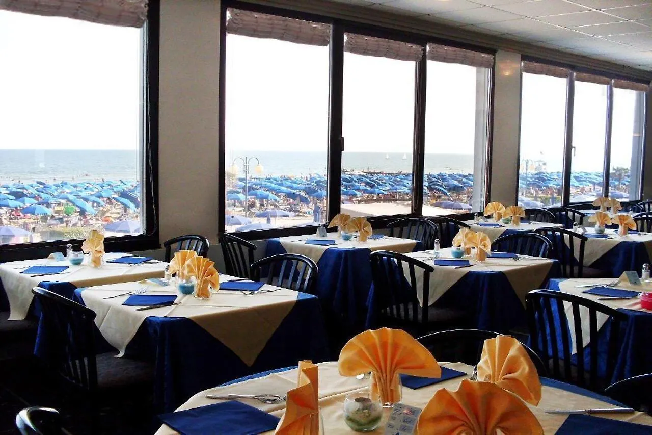 Hotel Caravelle&MiniCaravelle Lido di Jesolo 3*,