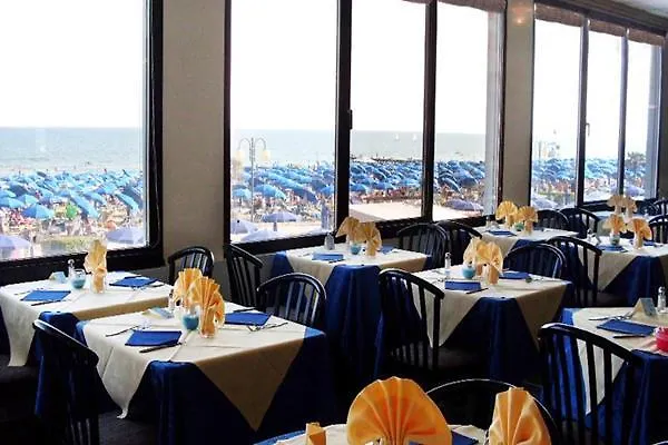 Hotel Caravelle&MiniCaravelle Lido di Jesolo 3*,  Italia